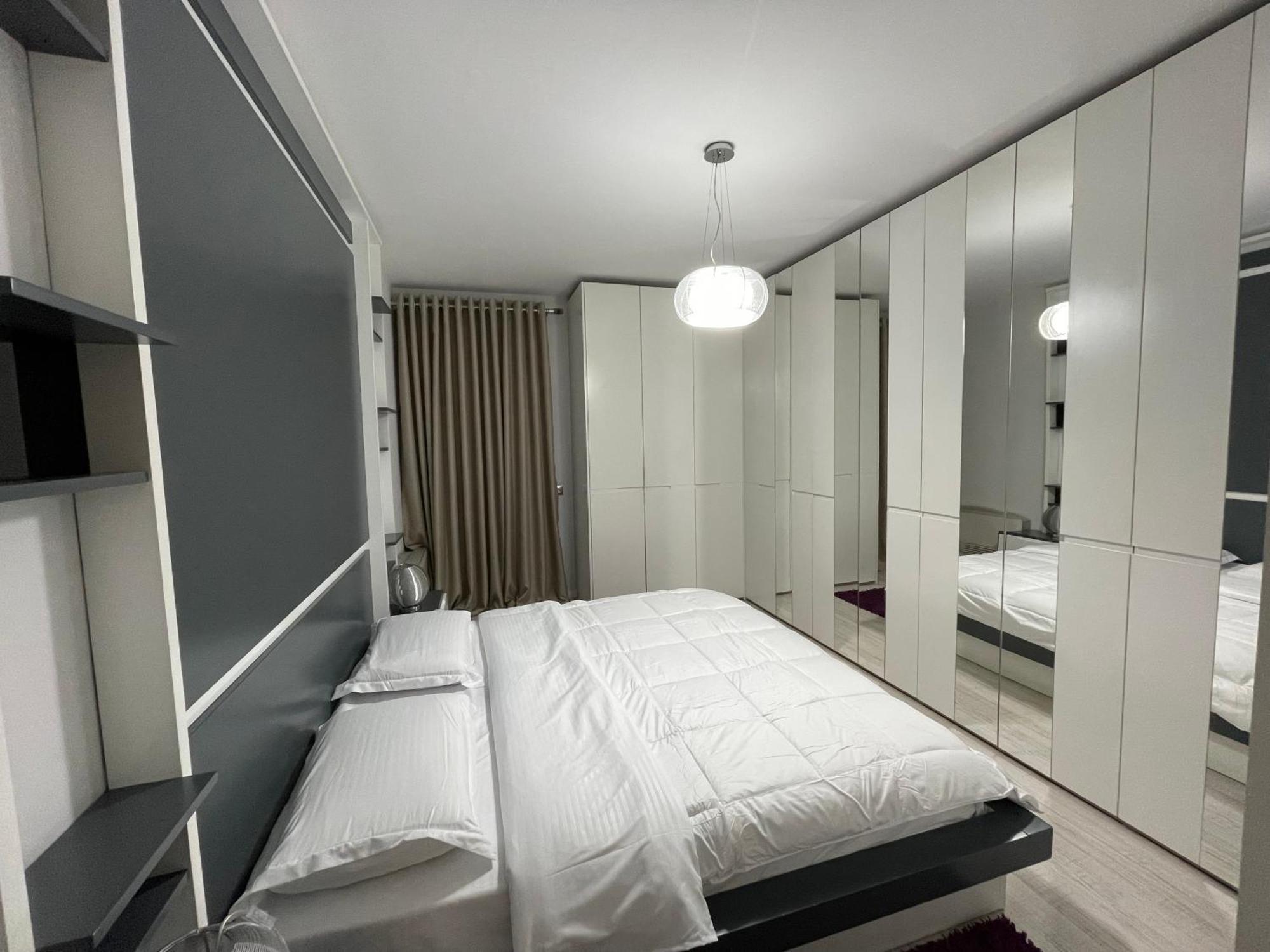 Apartament Lake Tirana